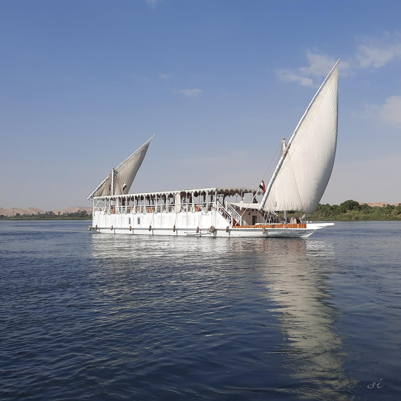 Private Dahabiya Nile Cruise from Aswan